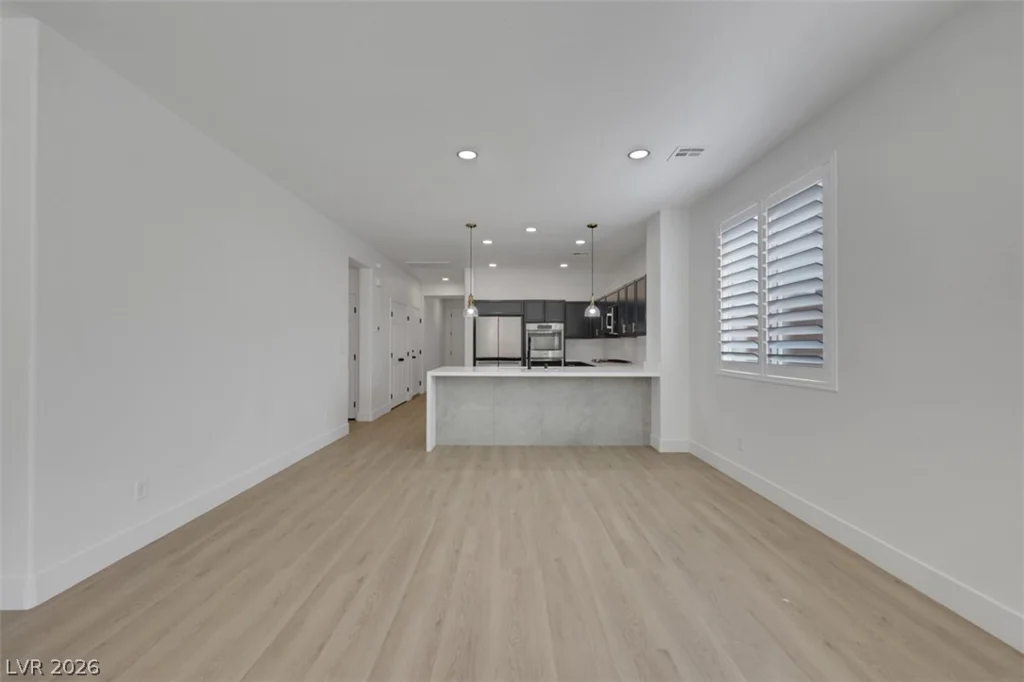 7035 Thistle Ridge, Las Vegas, NV 89166