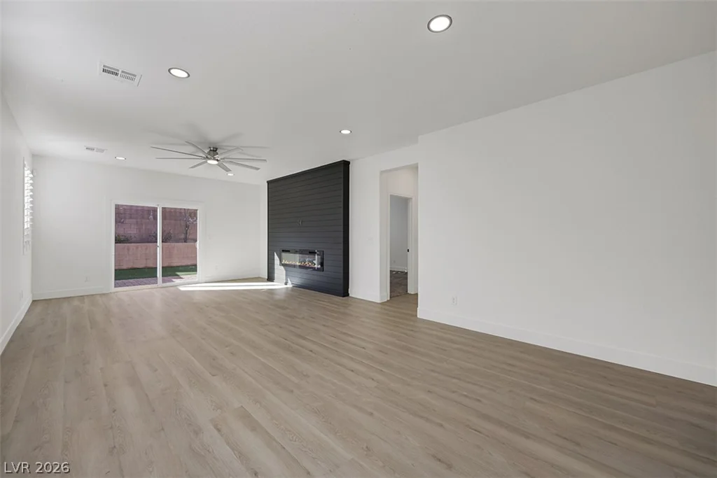 7035 Thistle Ridge, Las Vegas, NV 89166