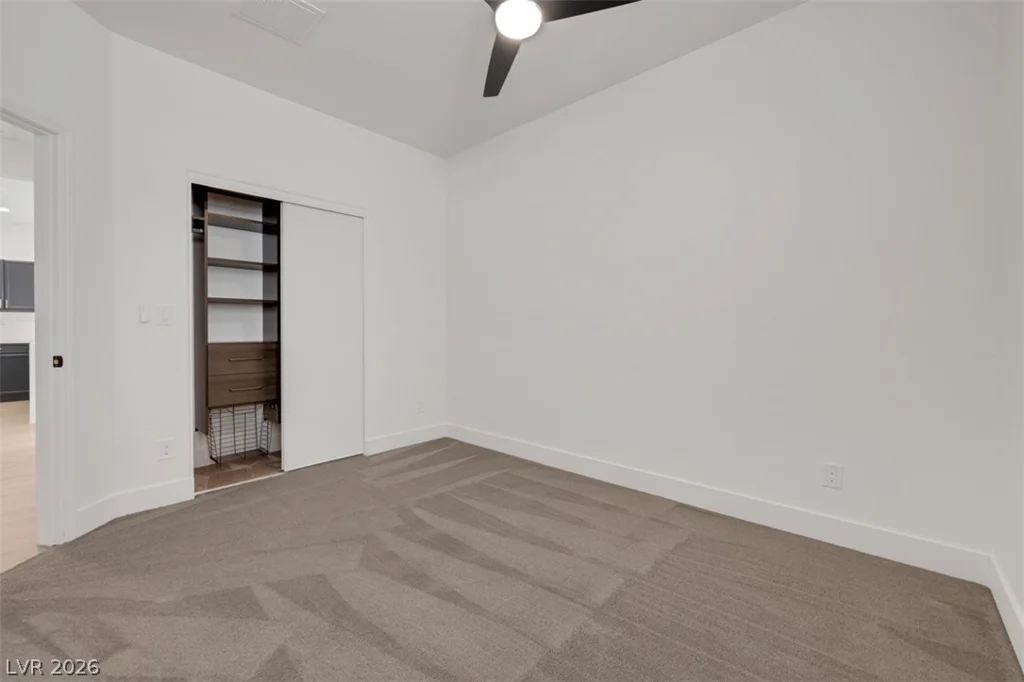 7035 Thistle Ridge, Las Vegas, NV 89166