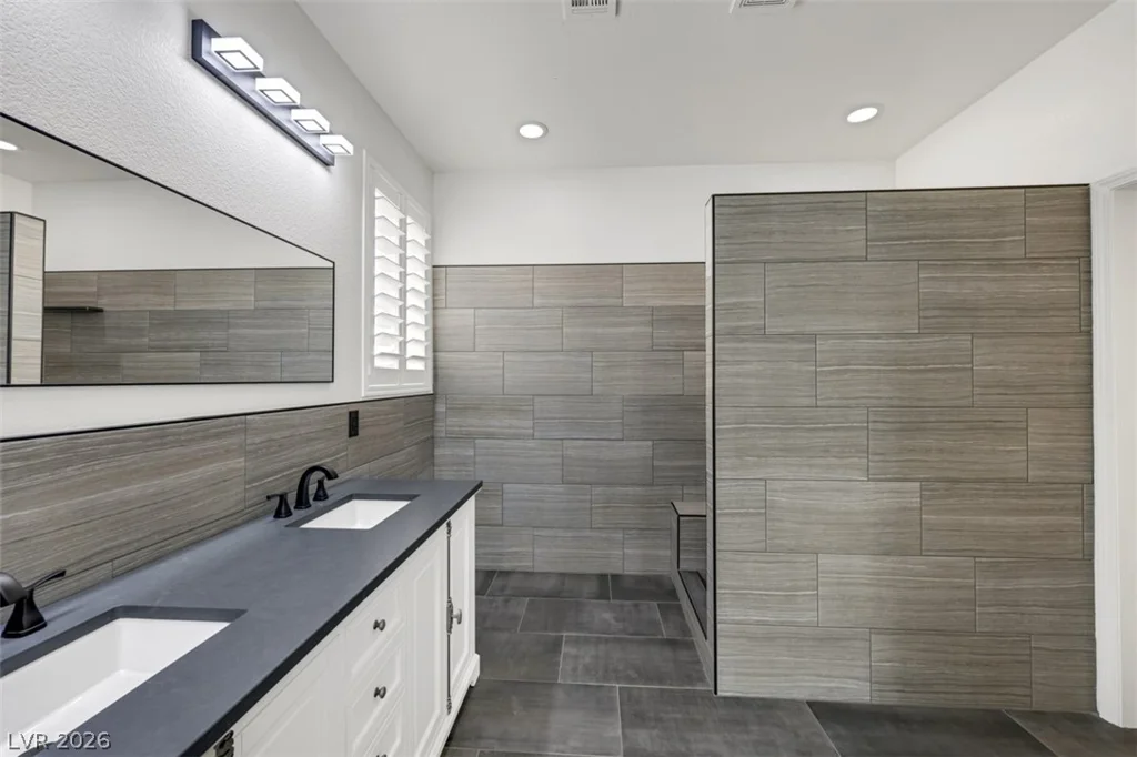 7035 Thistle Ridge, Las Vegas, NV 89166