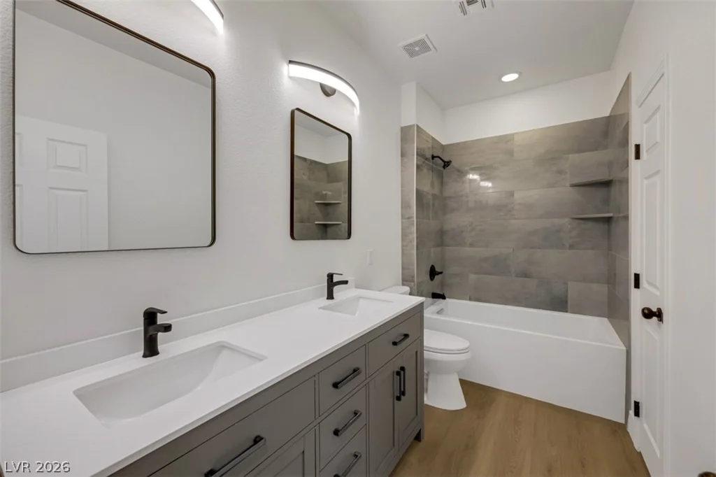 7035 Thistle Ridge, Las Vegas, NV 89166