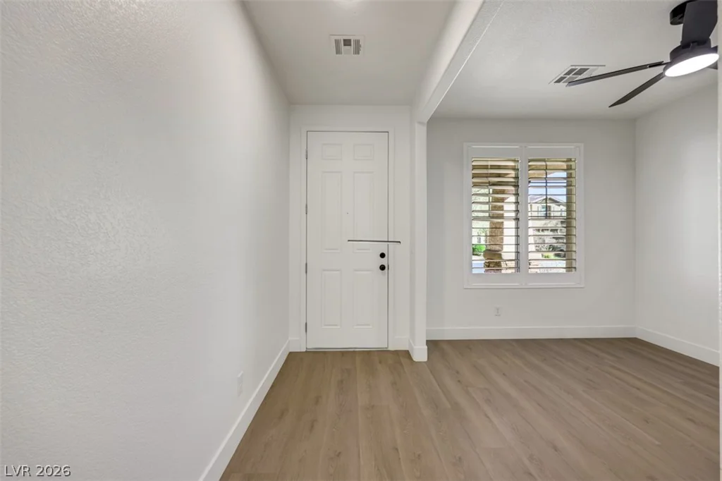 7035 Thistle Ridge, Las Vegas, NV 89166