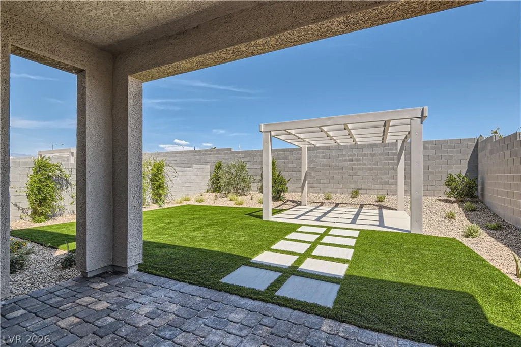 8352 Caldera Hills, Las Vegas, NV 89147