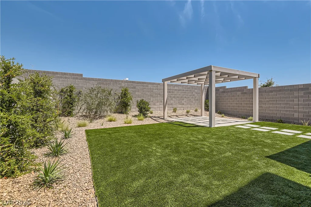 8352 Caldera Hills, Las Vegas, NV 89147