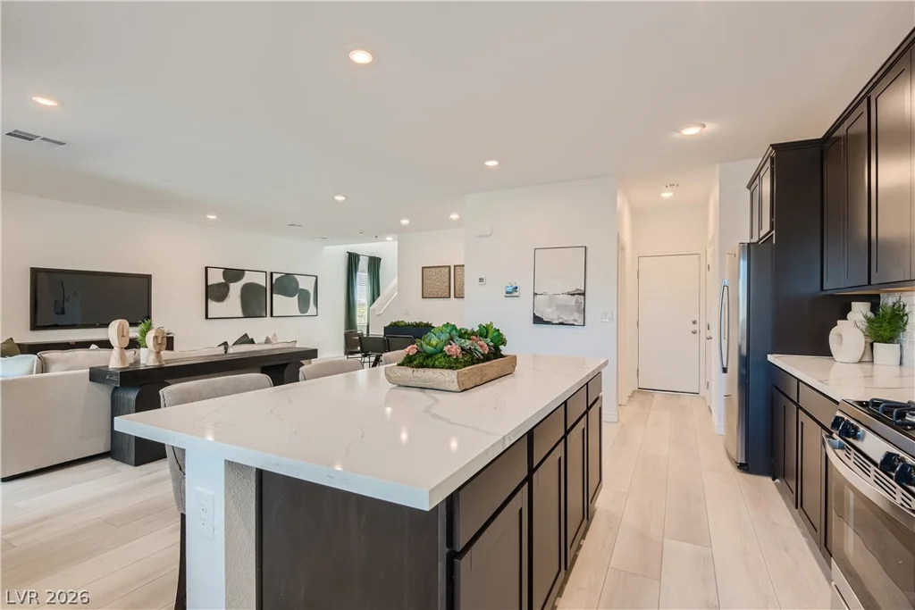 8352 Caldera Hills, Las Vegas, NV 89147