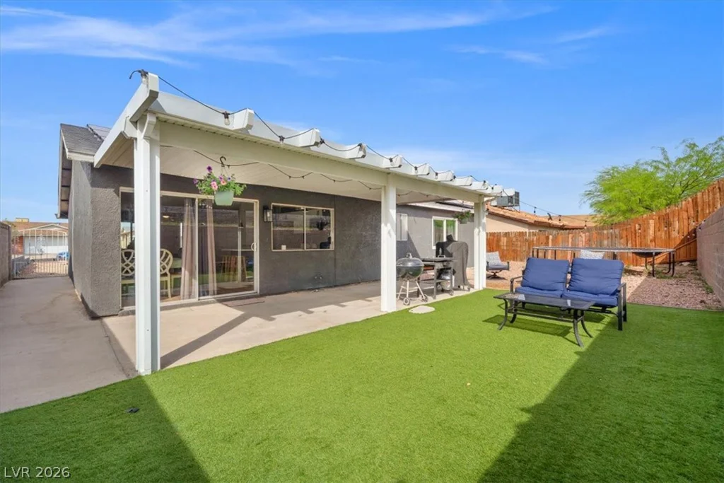116 Glen Oak, Henderson, NV 89002