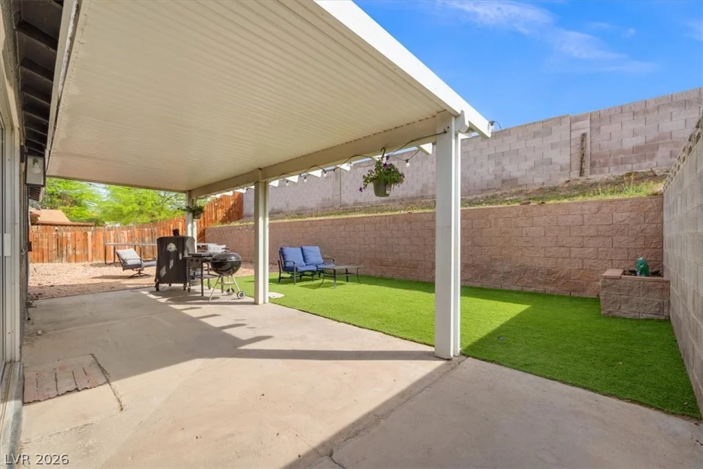 116 Glen Oak, Henderson, NV 89002