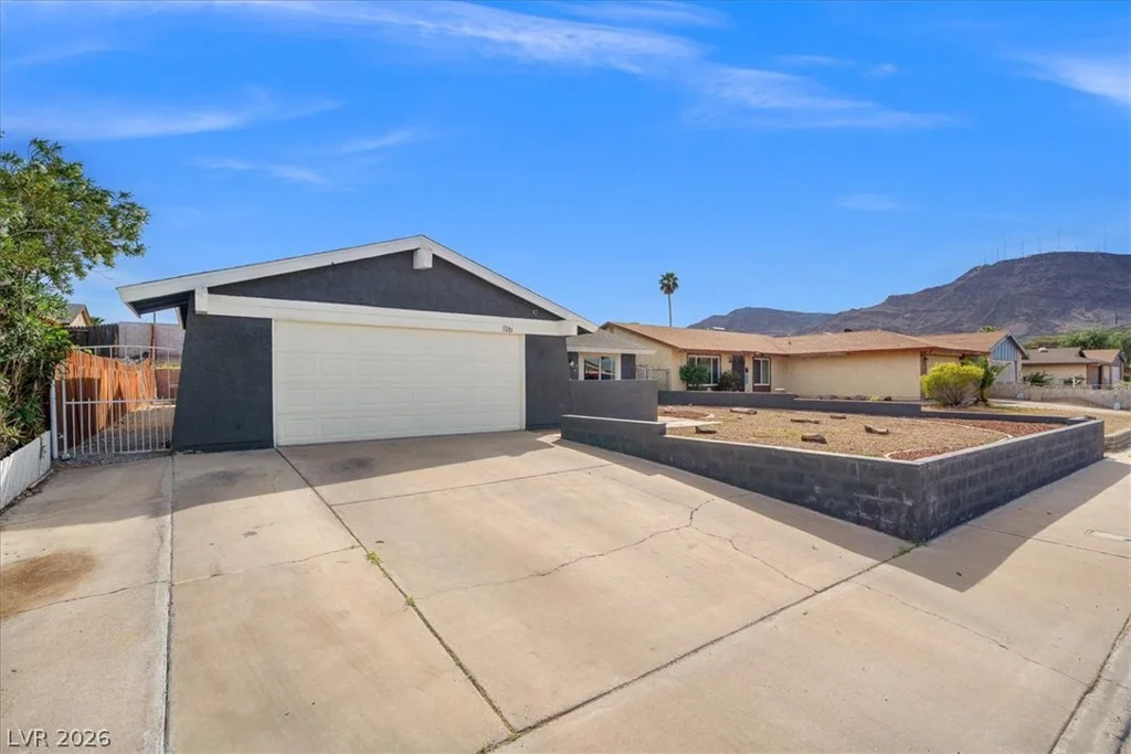 116 Glen Oak, Henderson, NV 89002