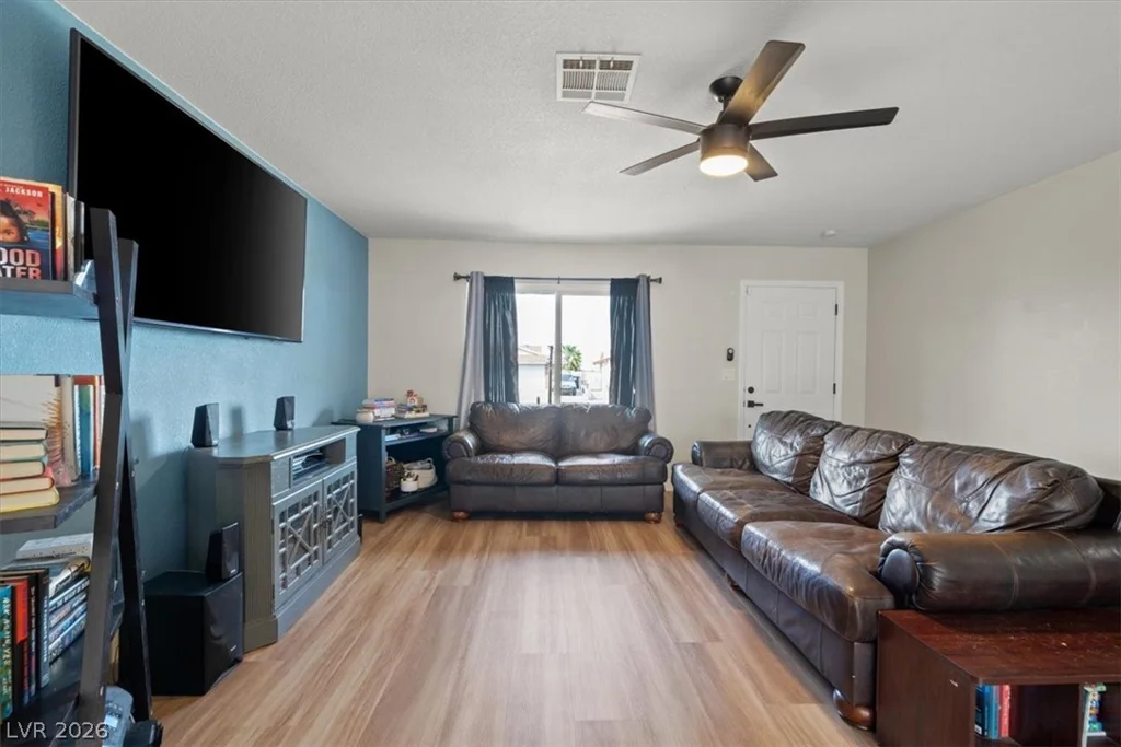116 Glen Oak, Henderson, NV 89002