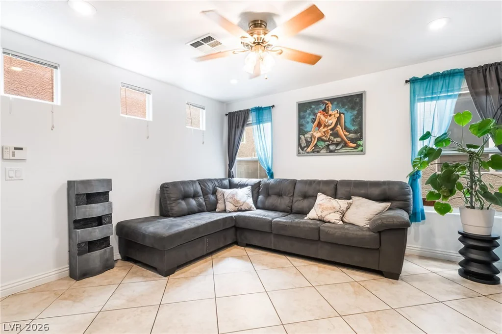 10374 Baby Bud, Las Vegas, NV 89183
