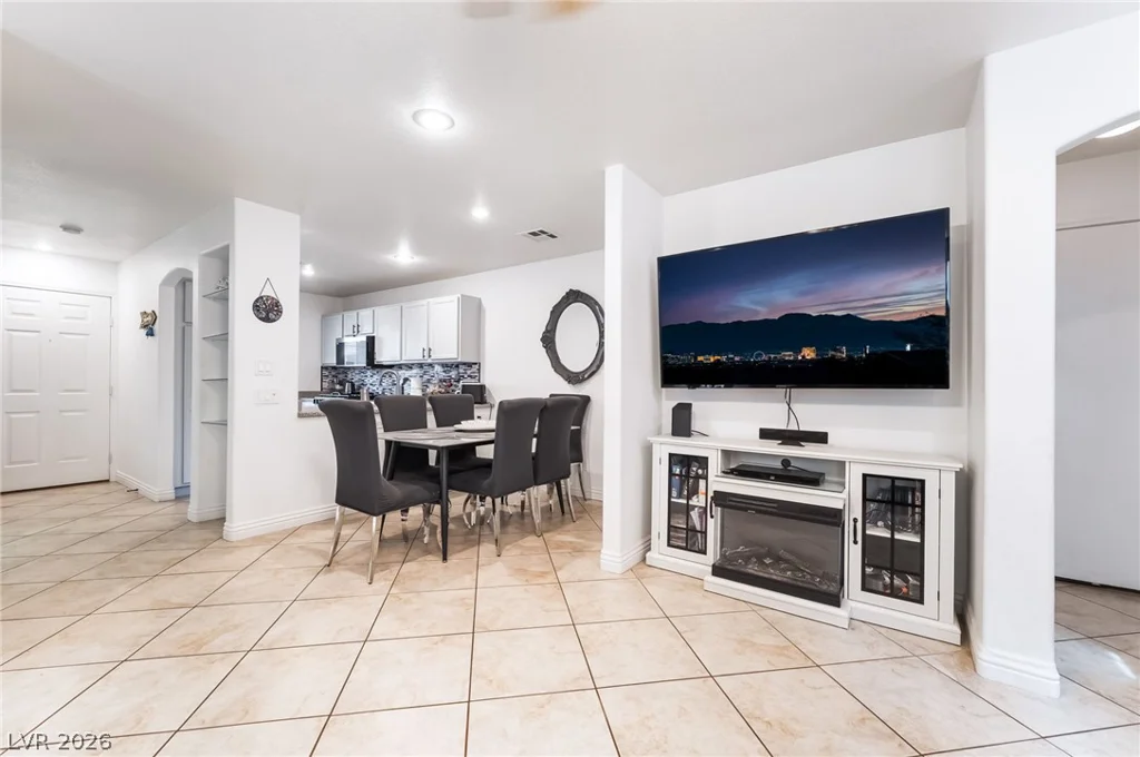 10374 Baby Bud, Las Vegas, NV 89183