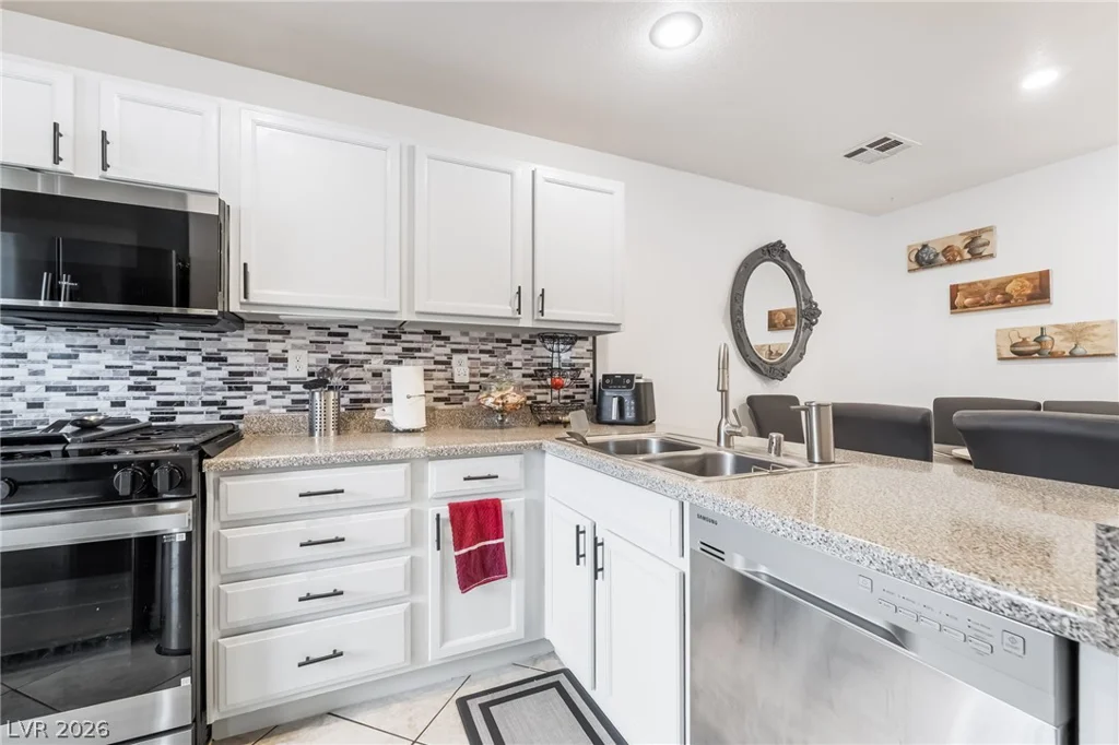 10374 Baby Bud, Las Vegas, NV 89183
