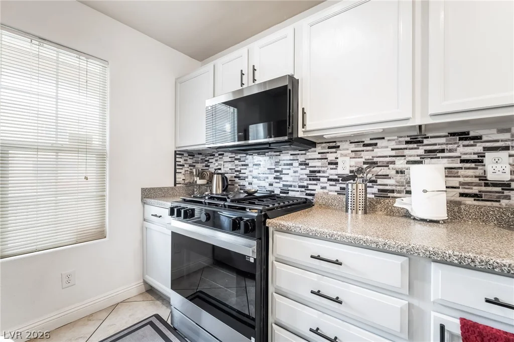 10374 Baby Bud, Las Vegas, NV 89183