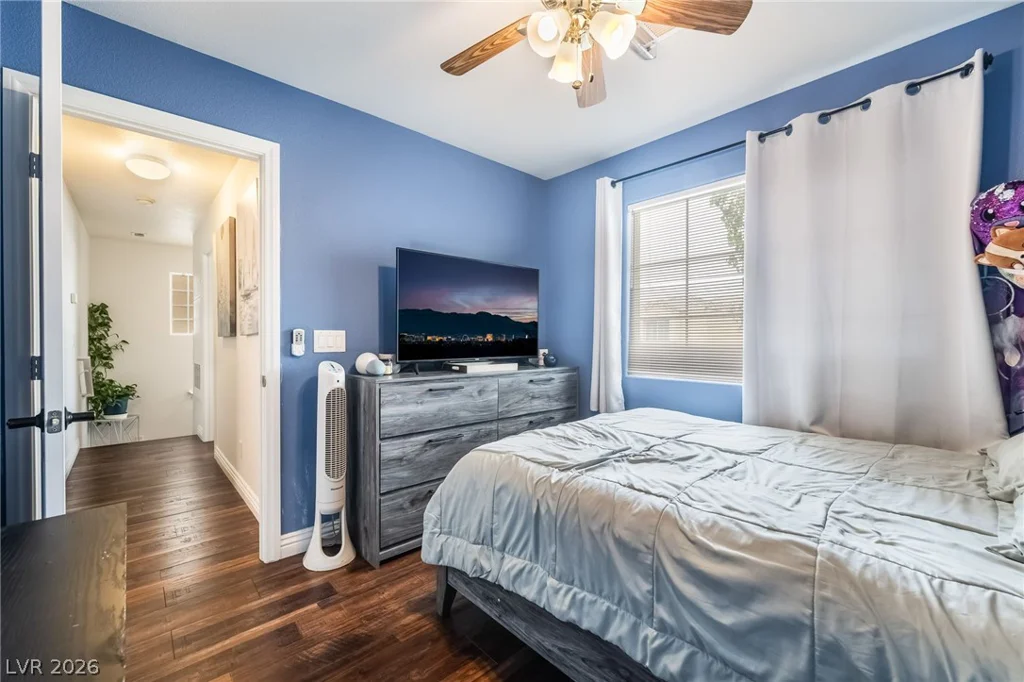 10374 Baby Bud, Las Vegas, NV 89183