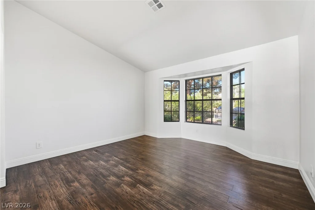 5548 Singing Hills, Las Vegas, NV 89130