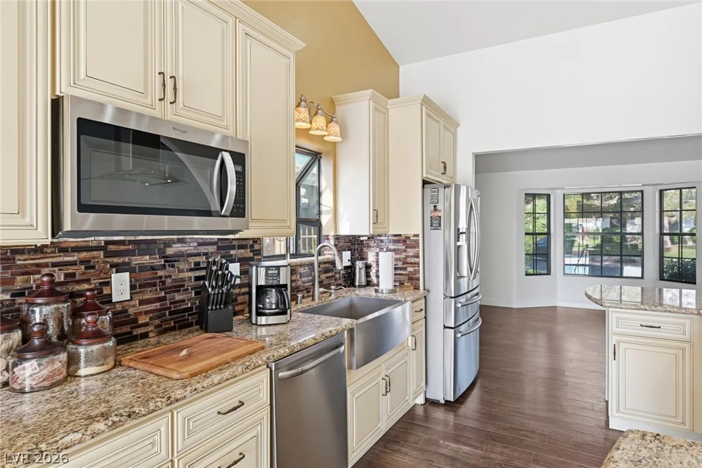5548 Singing Hills, Las Vegas, NV 89130