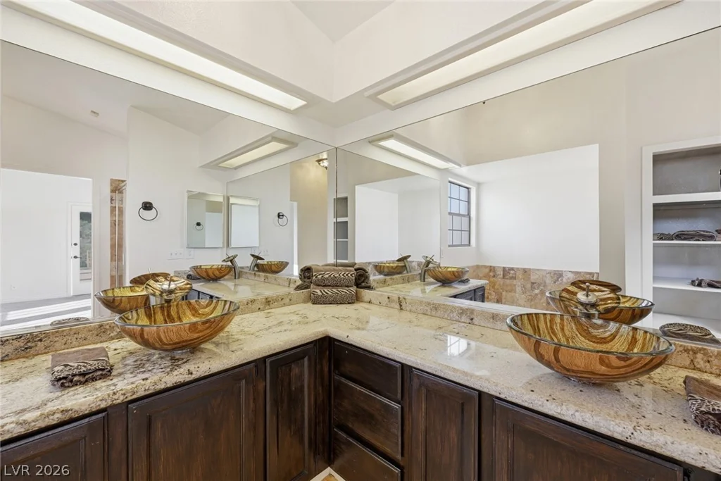5548 Singing Hills, Las Vegas, NV 89130