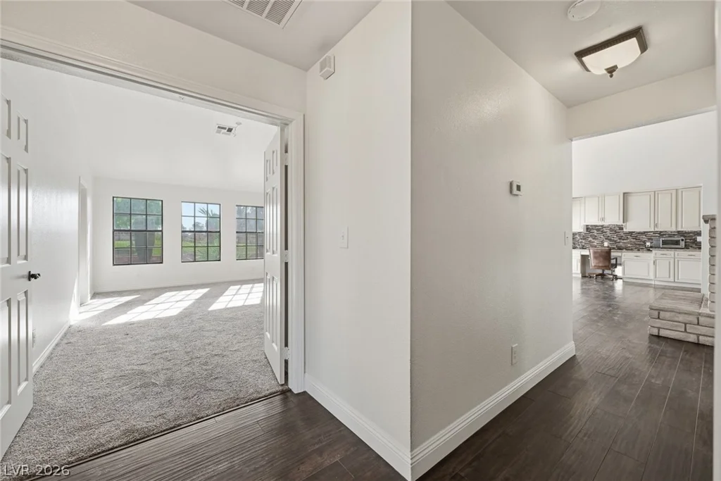 5548 Singing Hills, Las Vegas, NV 89130