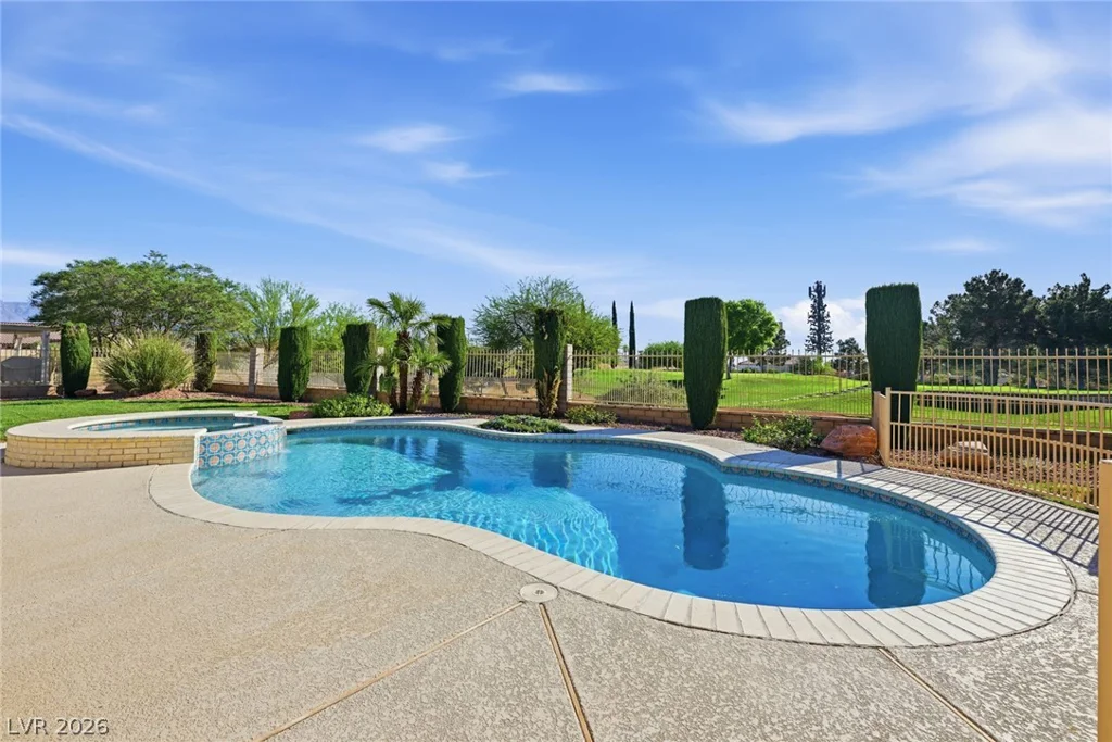 5548 Singing Hills, Las Vegas, NV 89130