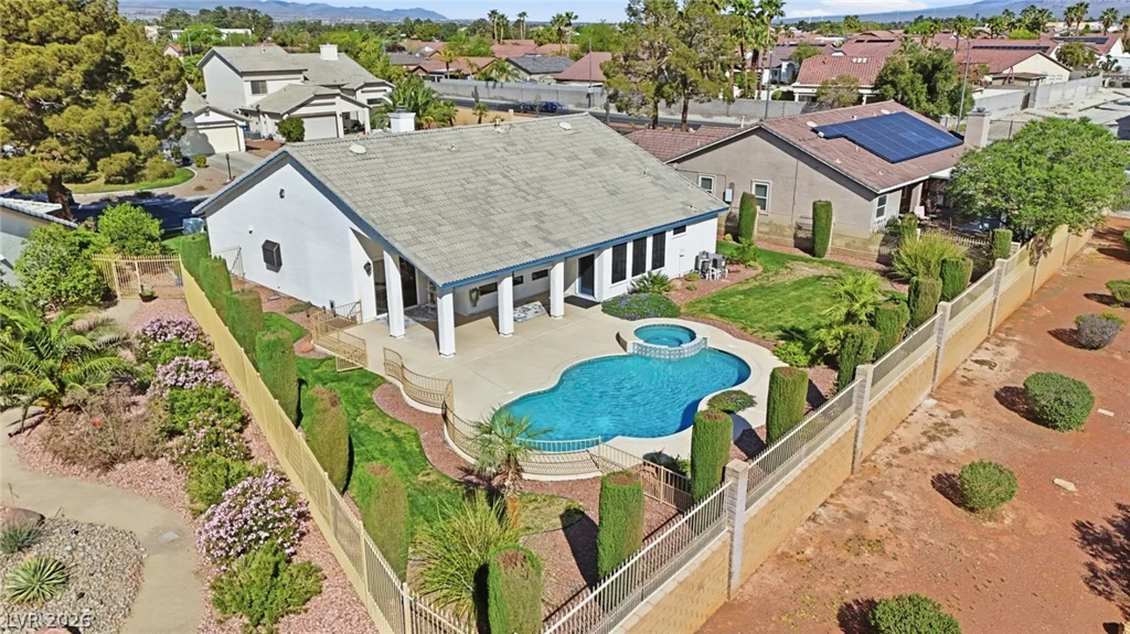 5548 Singing Hills, Las Vegas, NV 89130
