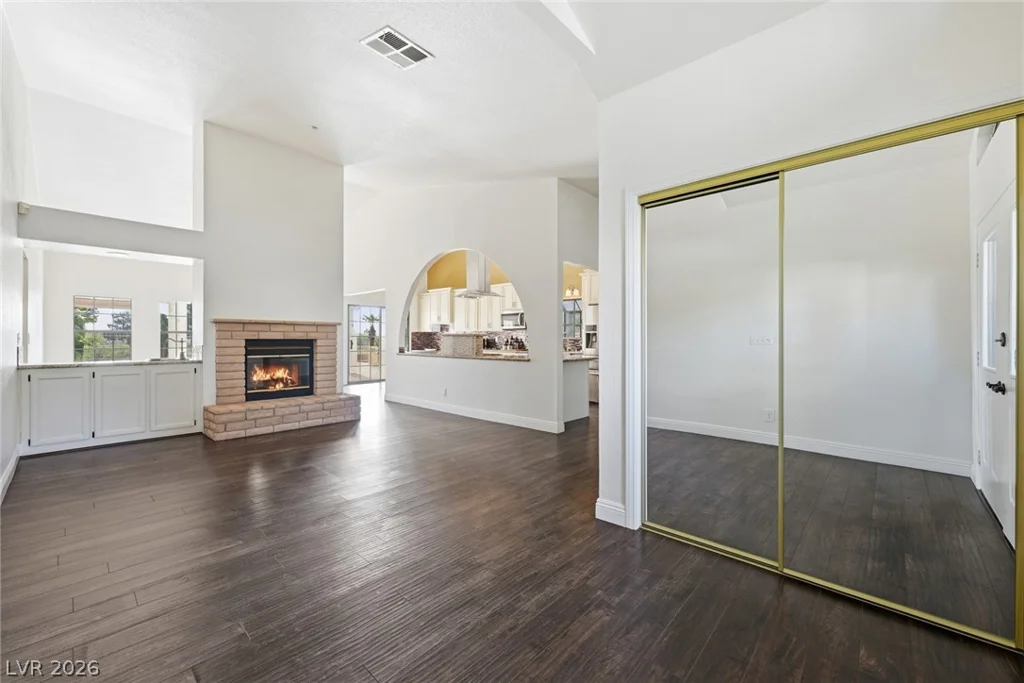 5548 Singing Hills, Las Vegas, NV 89130