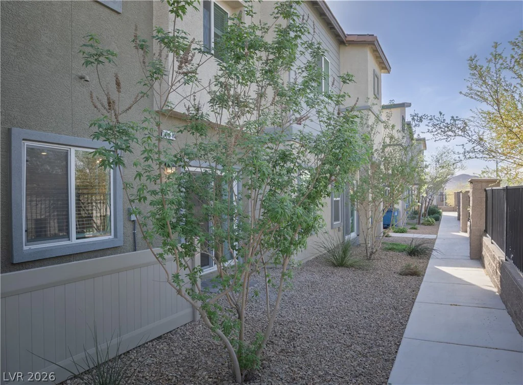 544 Thistleberry, Henderson, NV 89044