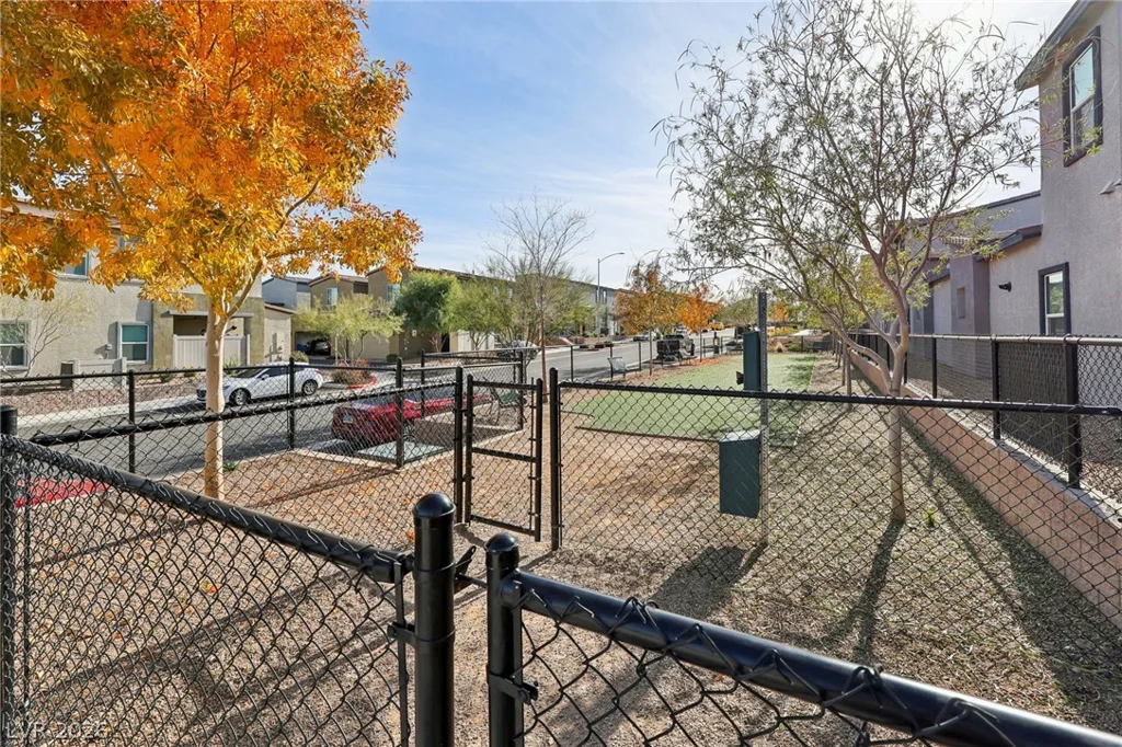 544 Thistleberry, Henderson, NV 89044