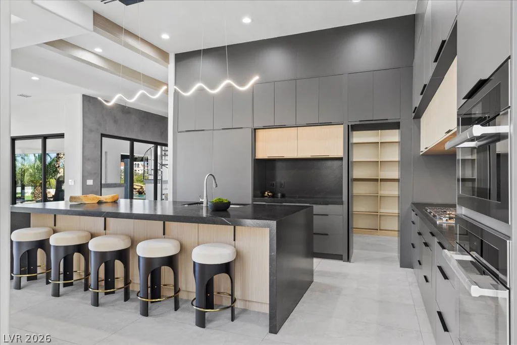 9252 Tournament Canyon, Las Vegas, NV 89144