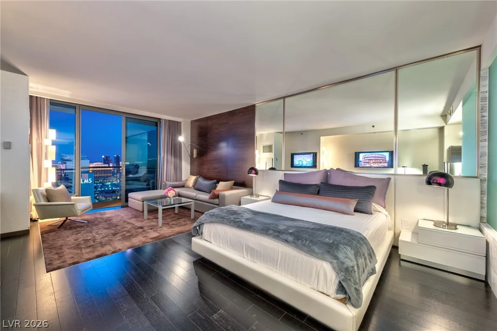 4381 Flamingo, Las Vegas, NV 89103