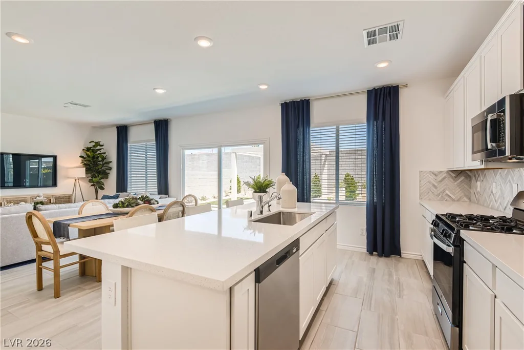 8358 Caldera Hills, Las Vegas, NV 89147