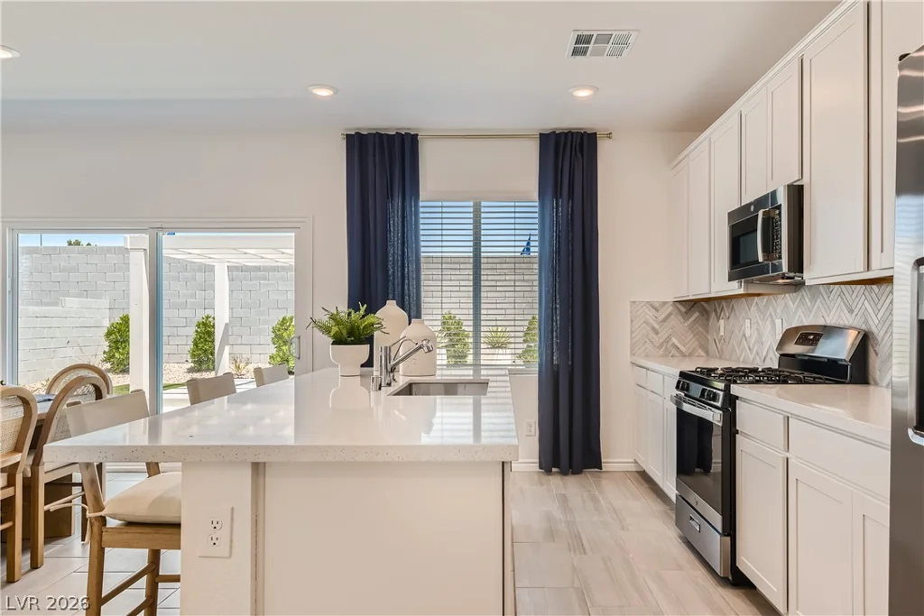 8358 Caldera Hills, Las Vegas, NV 89147
