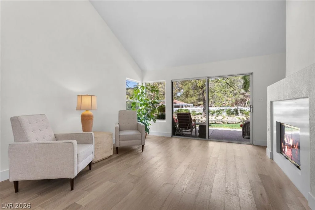 7058 Big Springs, Las Vegas, NV 89113