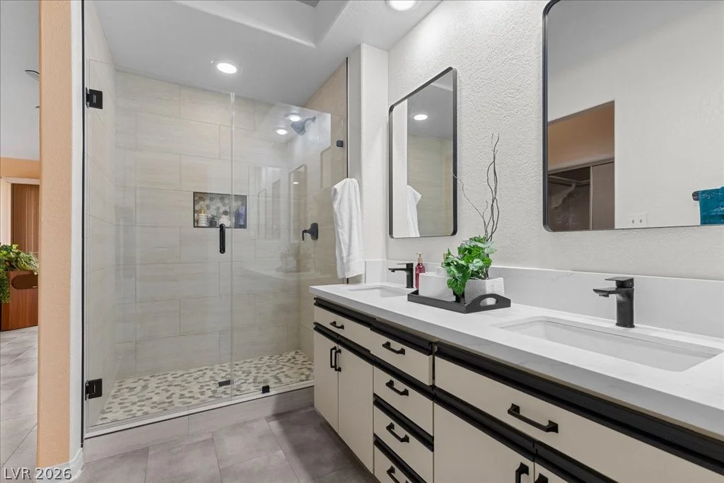 7058 Big Springs, Las Vegas, NV 89113