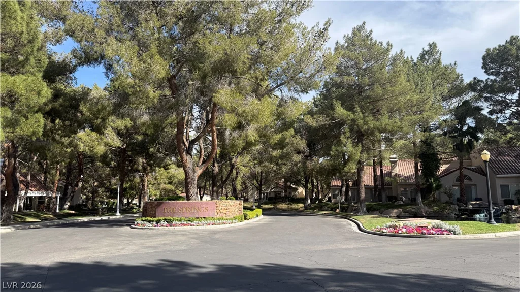 7058 Big Springs, Las Vegas, NV 89113