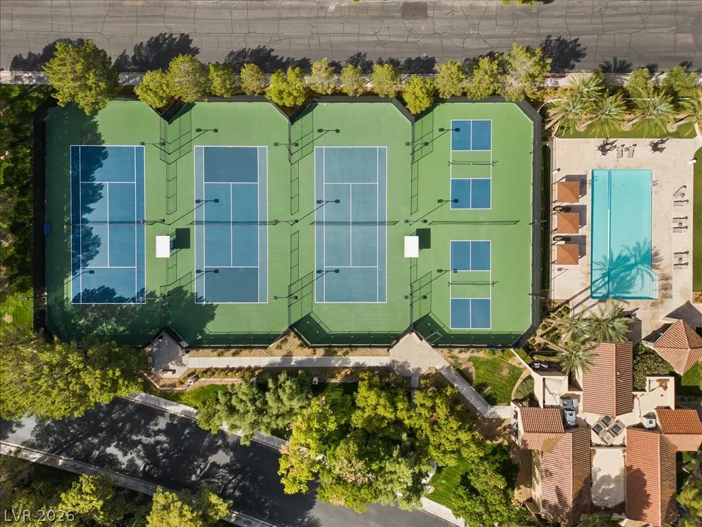 7058 Big Springs, Las Vegas, NV 89113