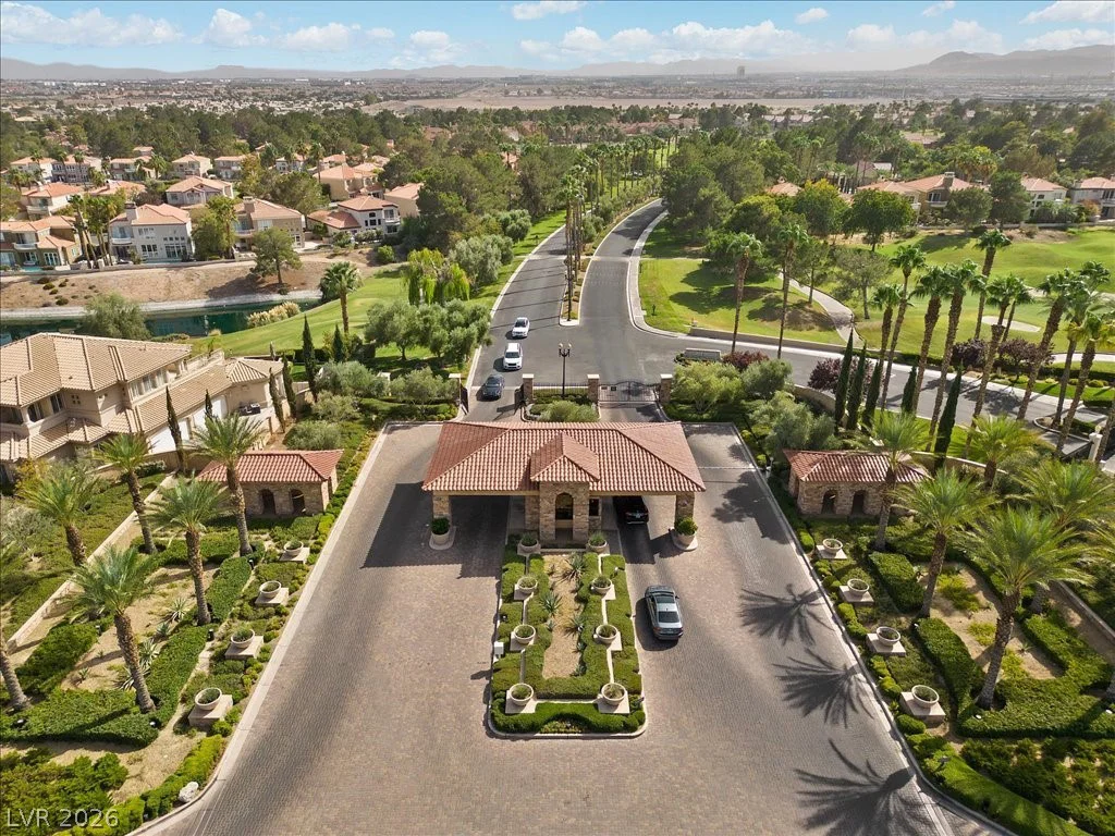 7058 Big Springs, Las Vegas, NV 89113