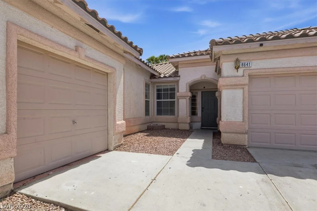 8641 Vivid Violet, Las Vegas, NV 89143