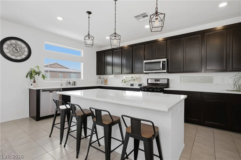 10464 Rose Palisade, Las Vegas, NV 89141