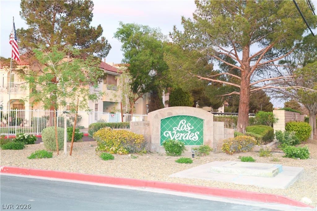 4861 Torrey Pines, Las Vegas, NV 89103