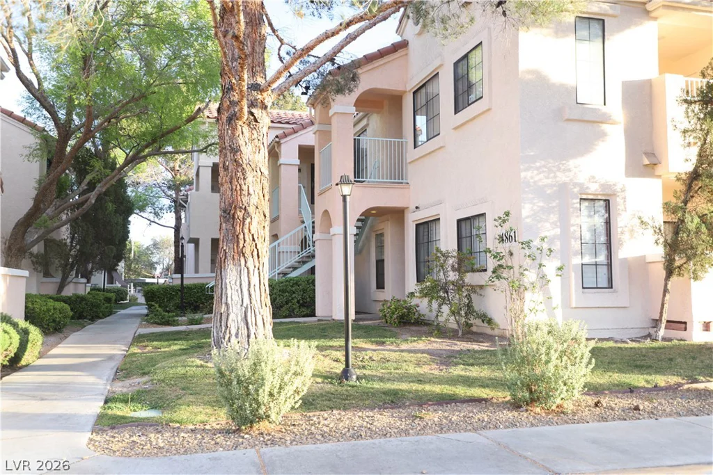 4861 Torrey Pines, Las Vegas, NV 89103