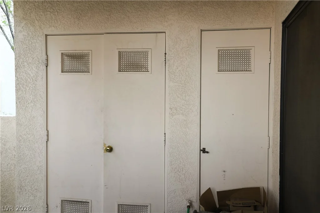 4861 Torrey Pines, Las Vegas, NV 89103