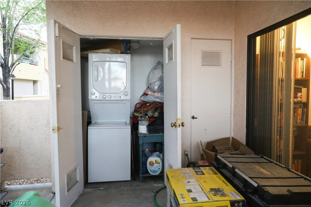 4861 Torrey Pines, Las Vegas, NV 89103
