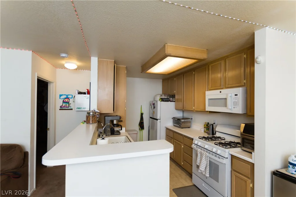 4861 Torrey Pines, Las Vegas, NV 89103