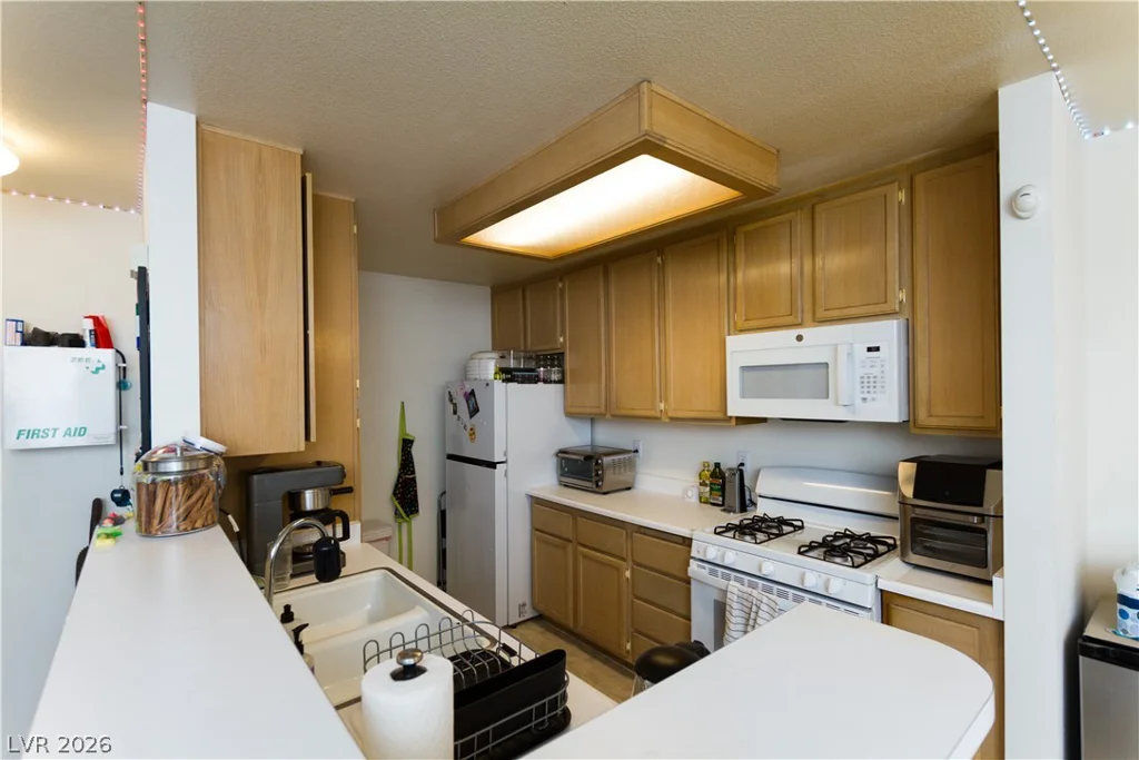 4861 Torrey Pines, Las Vegas, NV 89103