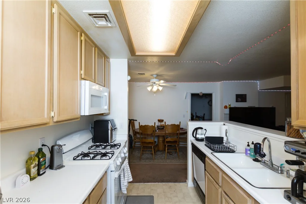 4861 Torrey Pines, Las Vegas, NV 89103