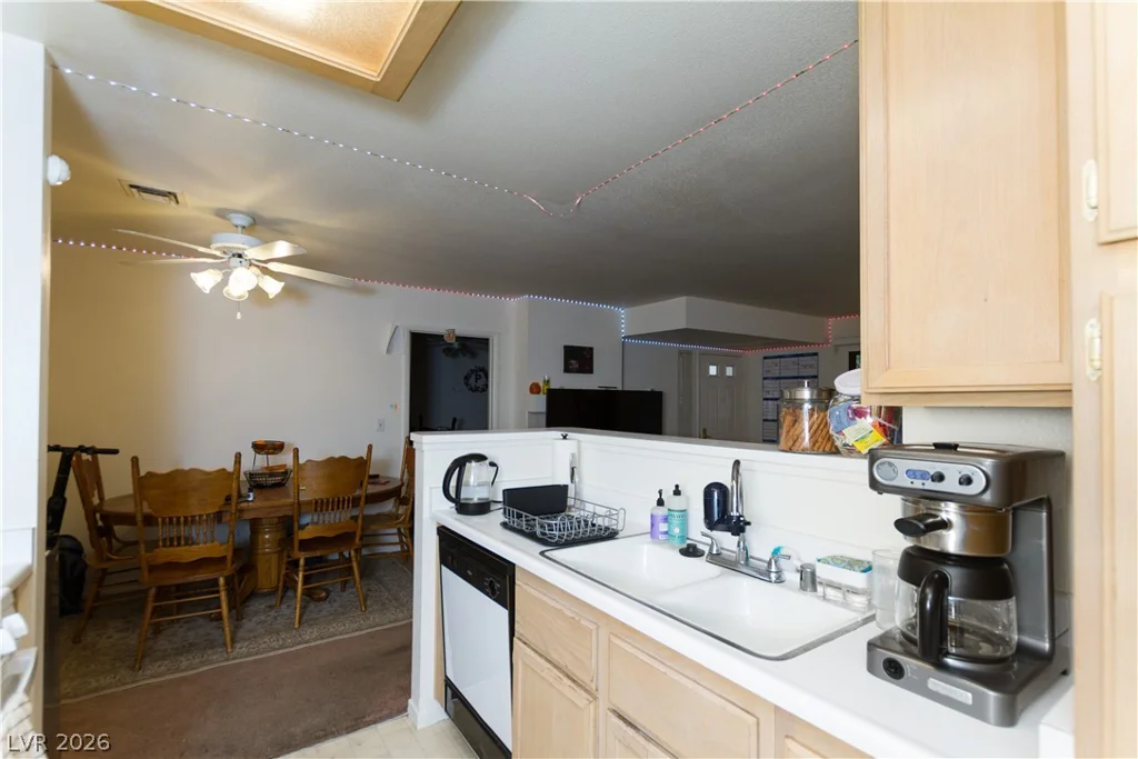 4861 Torrey Pines, Las Vegas, NV 89103