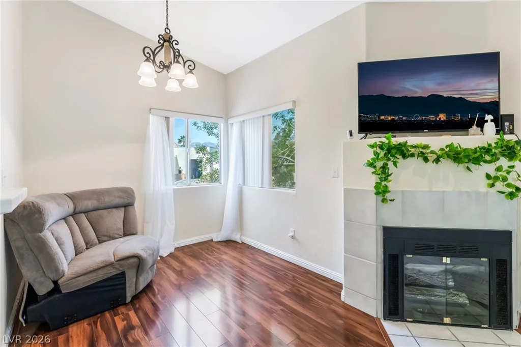 900 Heavenly Hills, Las Vegas, NV 89145