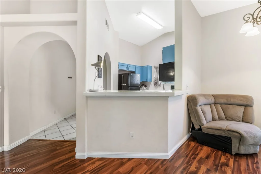 900 Heavenly Hills, Las Vegas, NV 89145