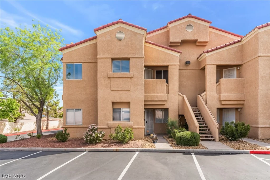 900 Heavenly Hills, Las Vegas, NV 89145