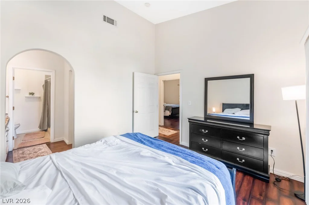 900 Heavenly Hills, Las Vegas, NV 89145